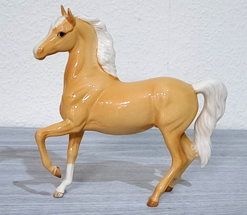 Royal doulton prancing - royal,