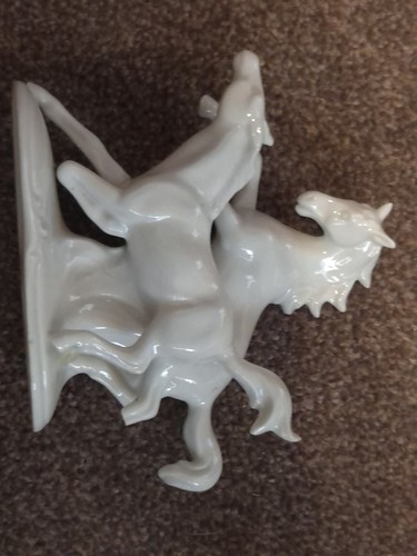 Vintage porcelain figurine - porcelain, of