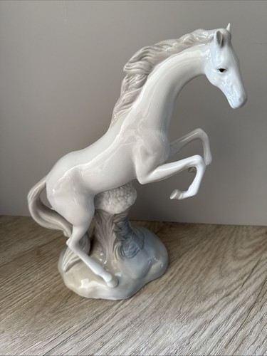 Miquel requena porcelain - miquel,