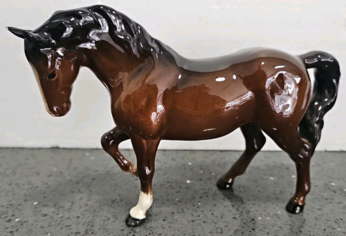 Beswick chestnut brown - beswick, stocky