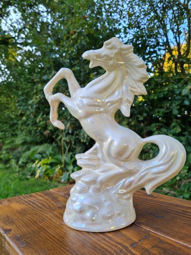 Vintage porcelain rearing - vintage,
