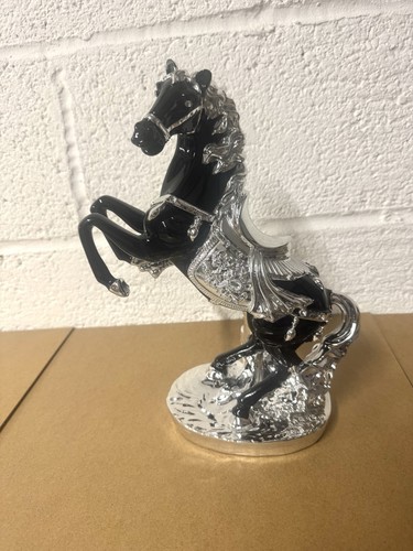 Black silver horse - black,