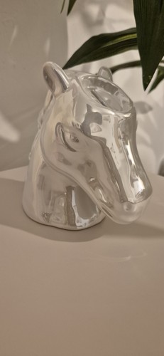 Reflective silver porcelain - silver,