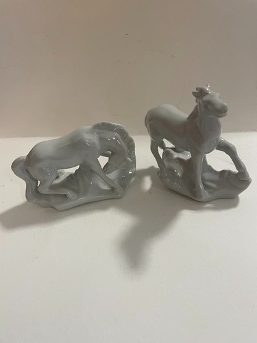 Small porcelain horses - small,